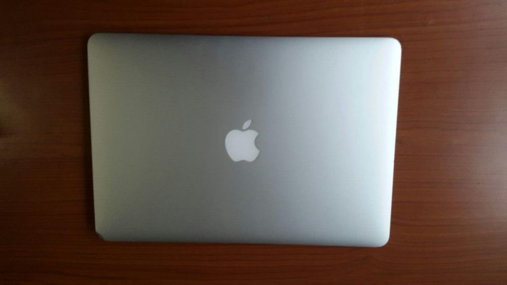 Afia Kwakyewaa Owusu-Nyantakyi's 13" MacBook Air